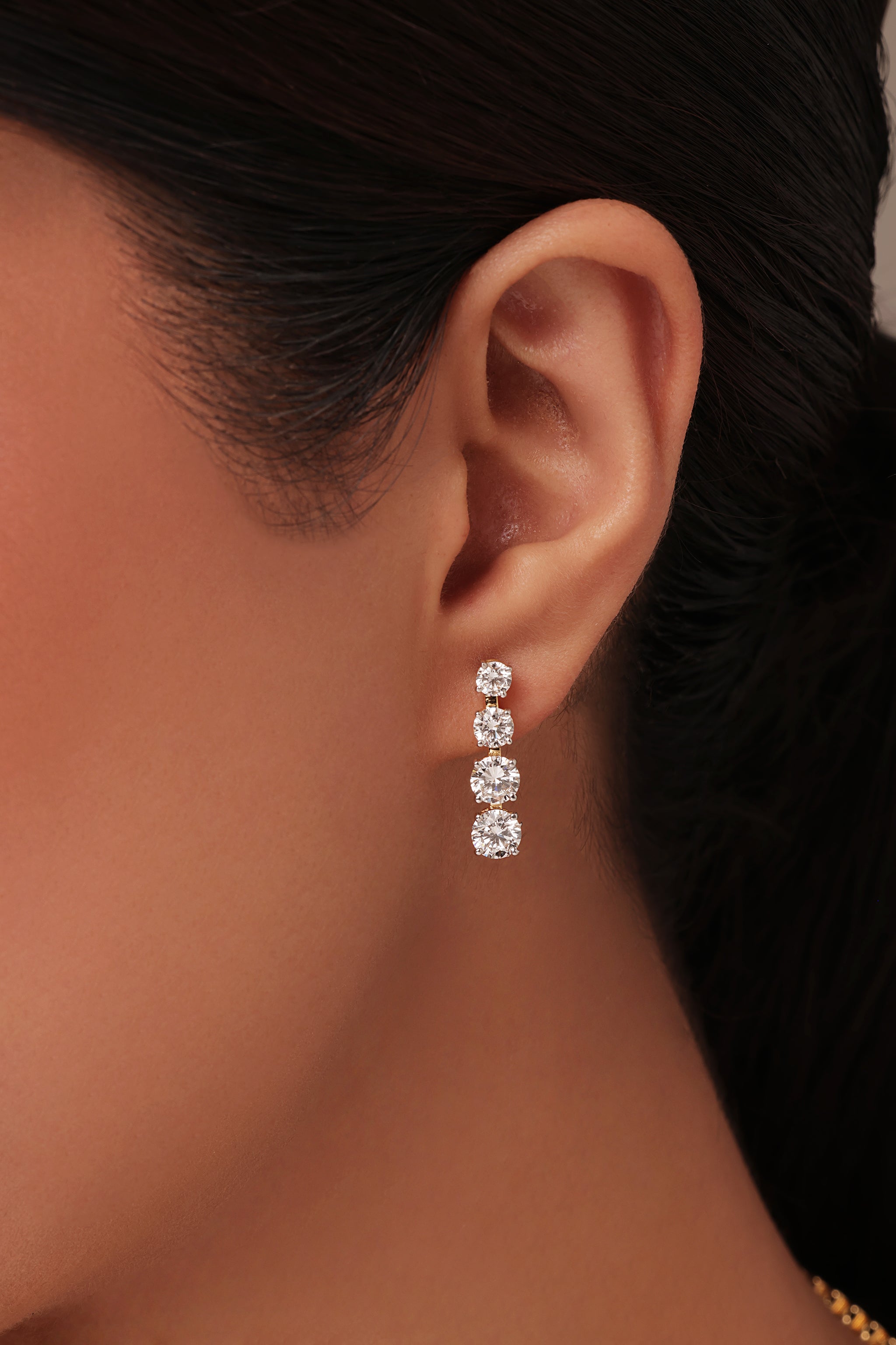 Round Diamond Drop Earring