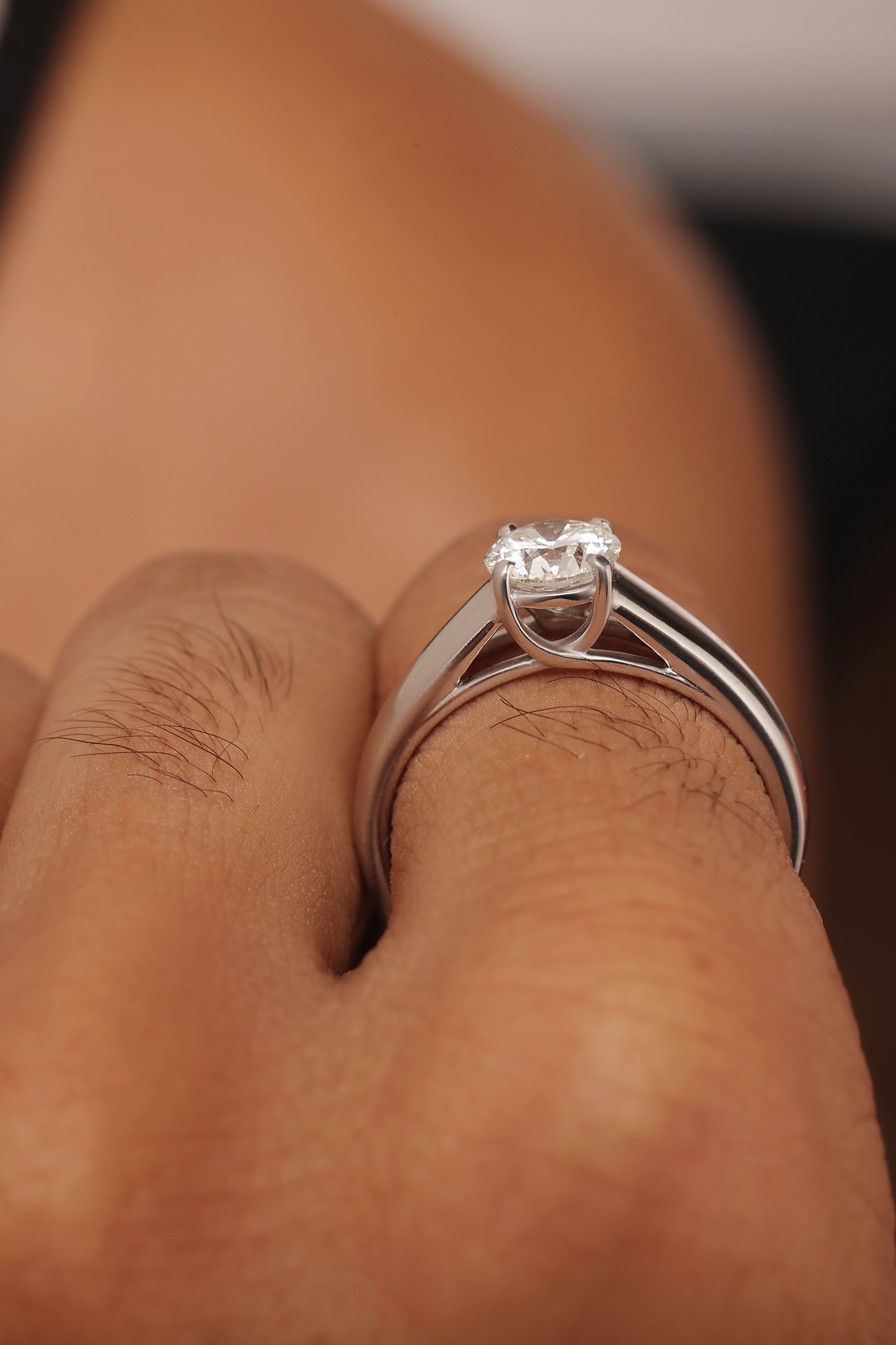 ROUND SOLITAIRE DIAMOND RING