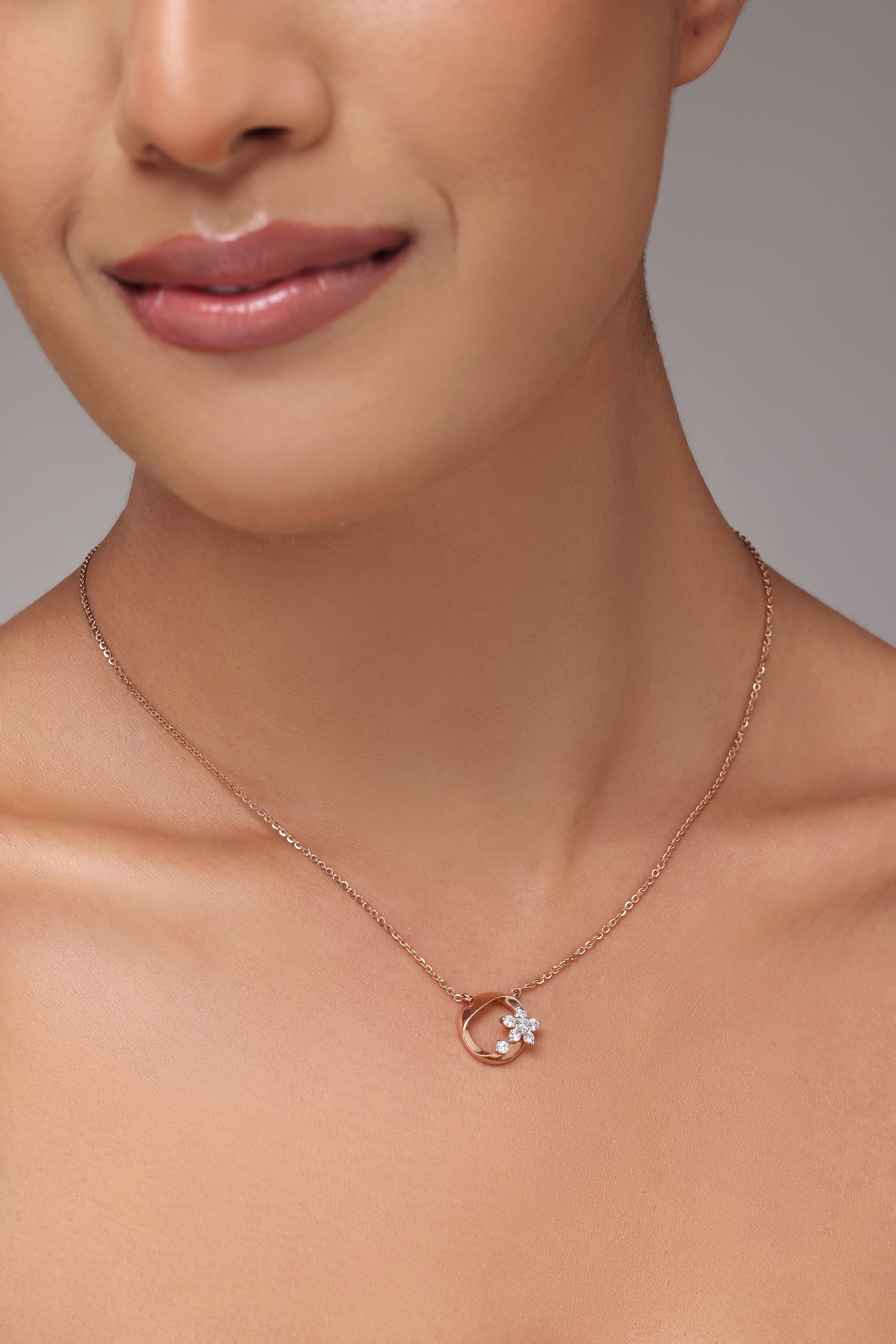 Pavé Flower Circle Pendant