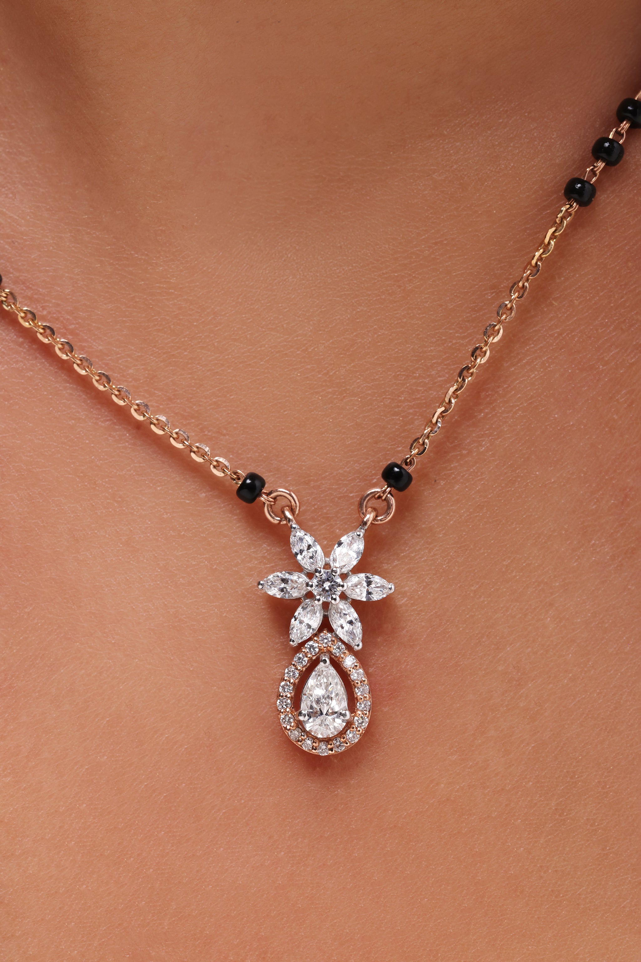 Floral Drop Diamond Tanmaniya