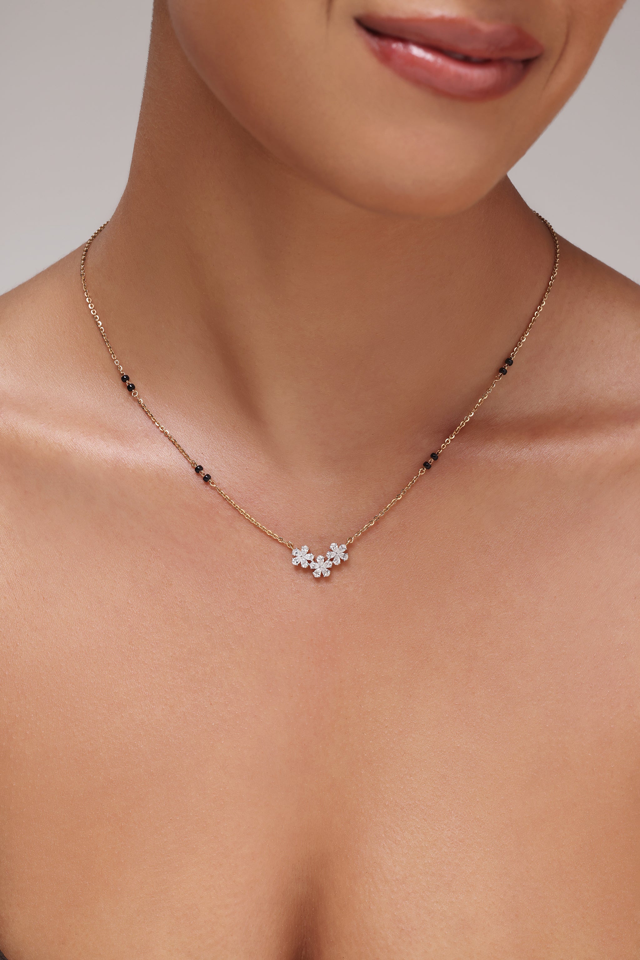 Pear Shaped Floral Diamond Tanmaniya