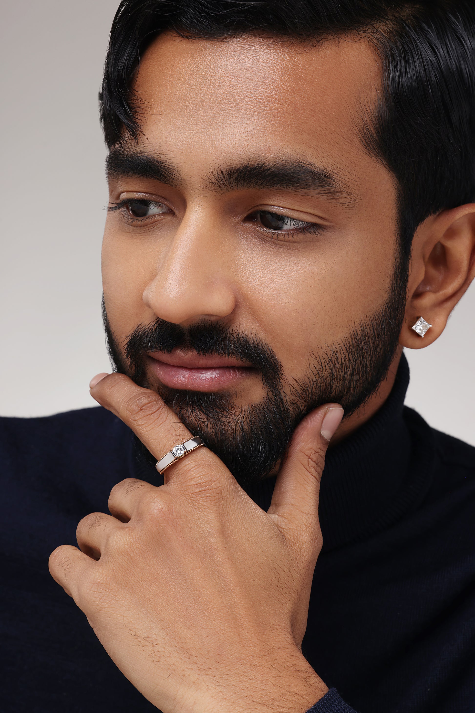 DUAL-TONE ROUND DIAMOND MEN’S RING