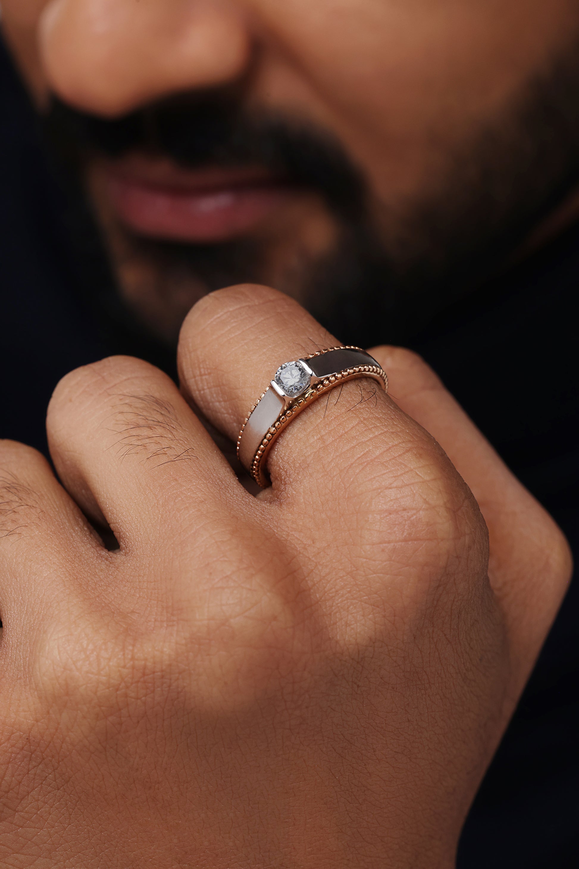 DUAL-TONE ROUND DIAMOND MEN’S RING