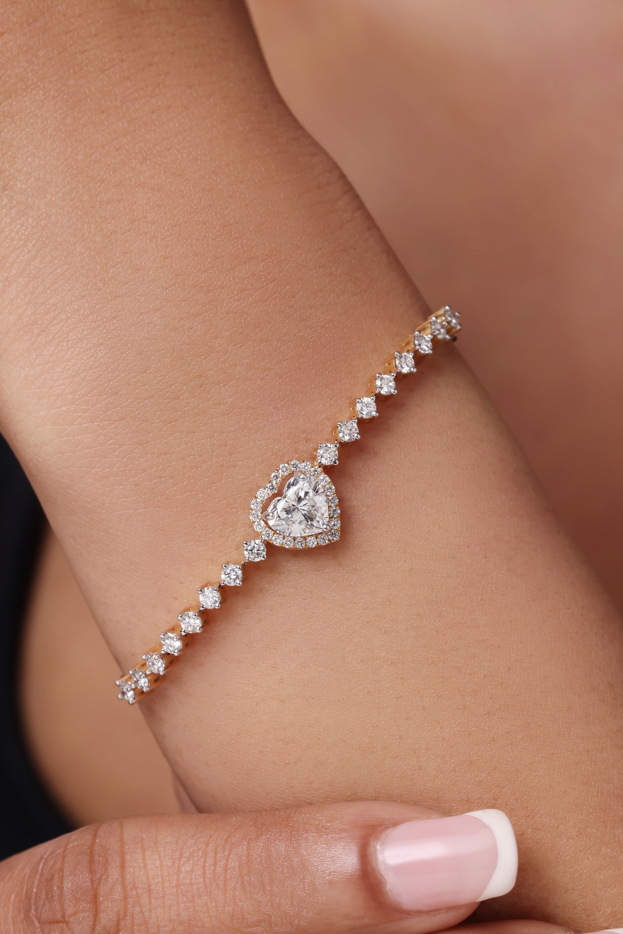 Heart Halo Diamond Chain Bracelet