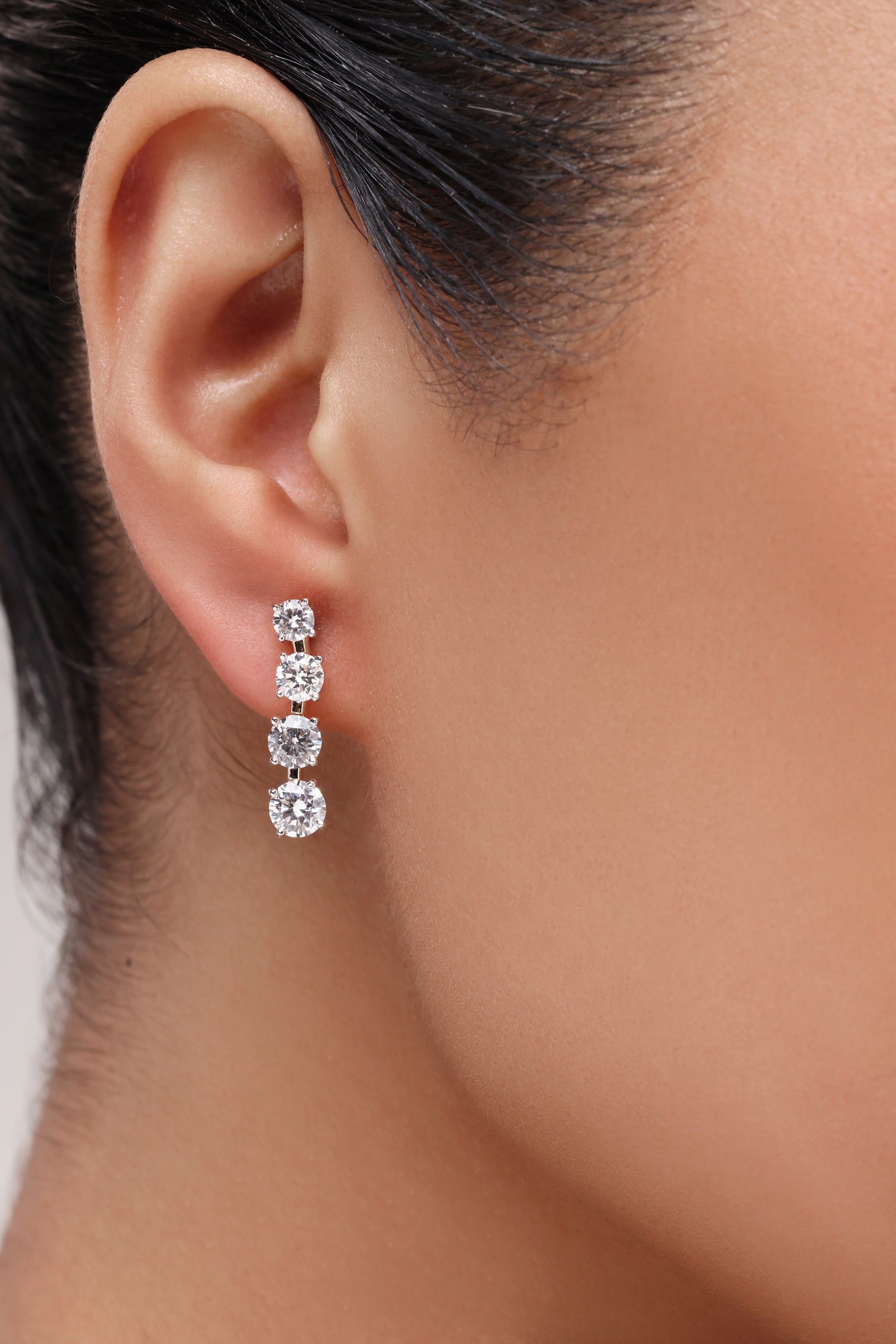 Round Diamond Drop Earrings