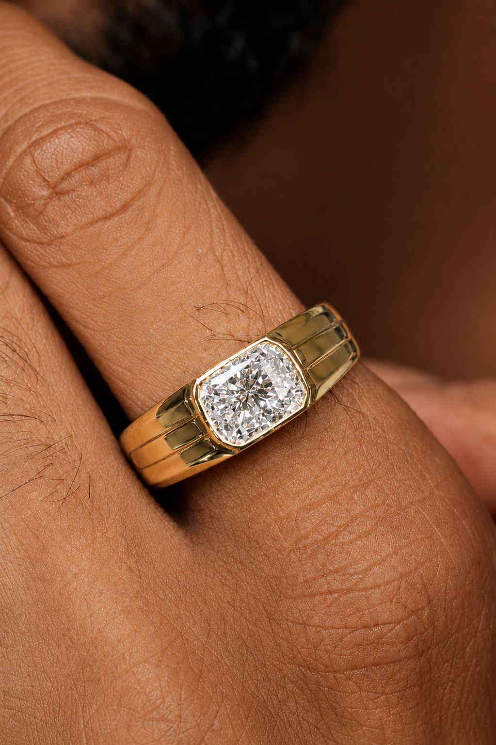 Cushion Solitaire Ribbed Band