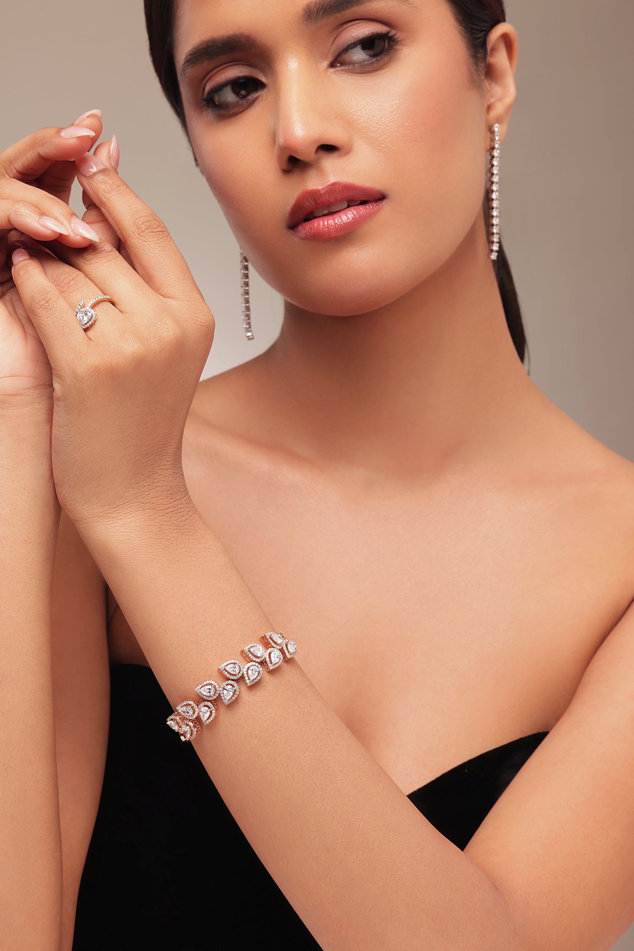 PEAR CLUSTER DIAMOND BRACELET