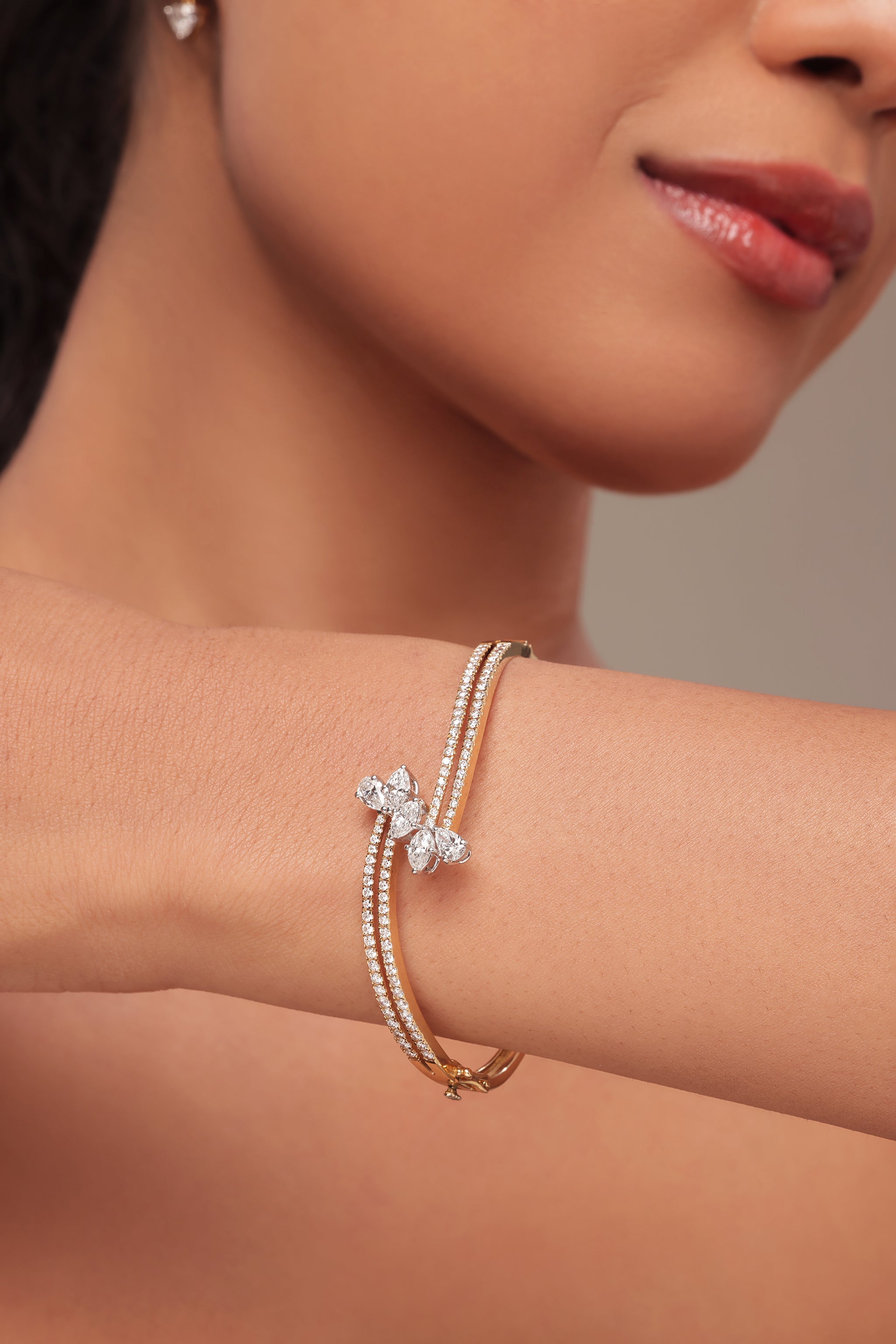 Round & Marquise diamond Oval Bracelet
