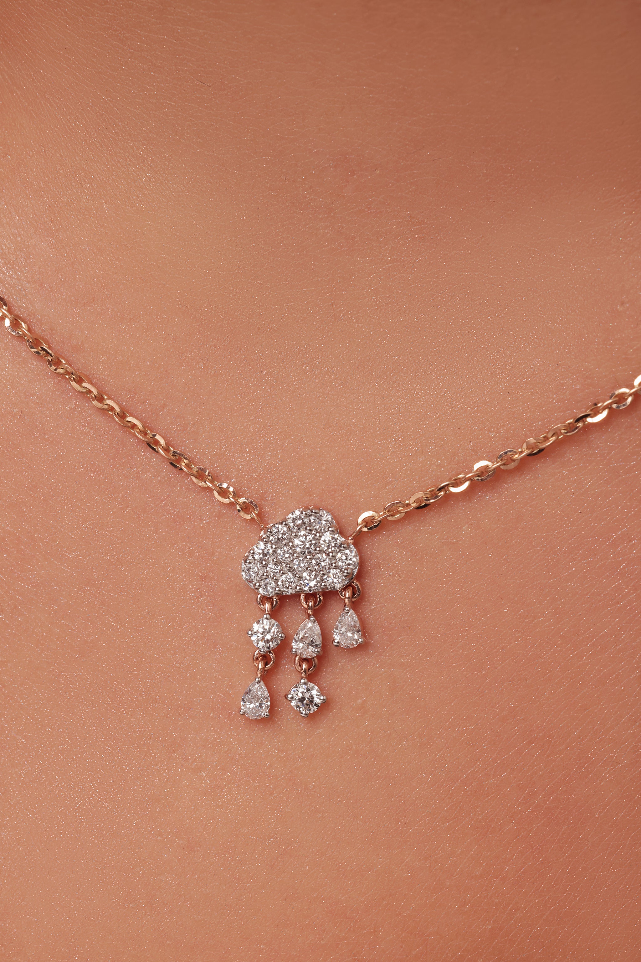 Round diamond - cloud and drops pendant