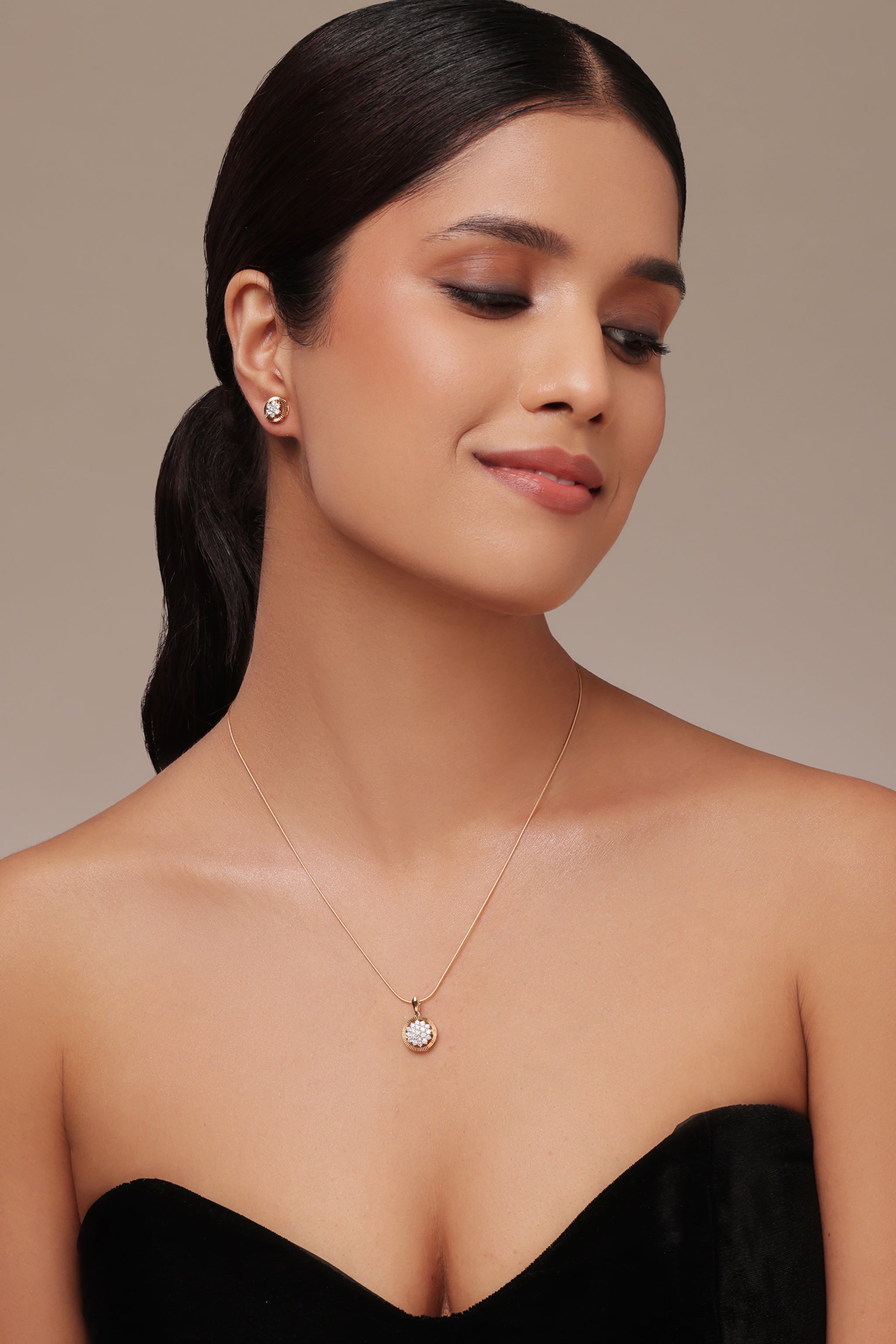 Round Diamond Cluster Halo Earrings