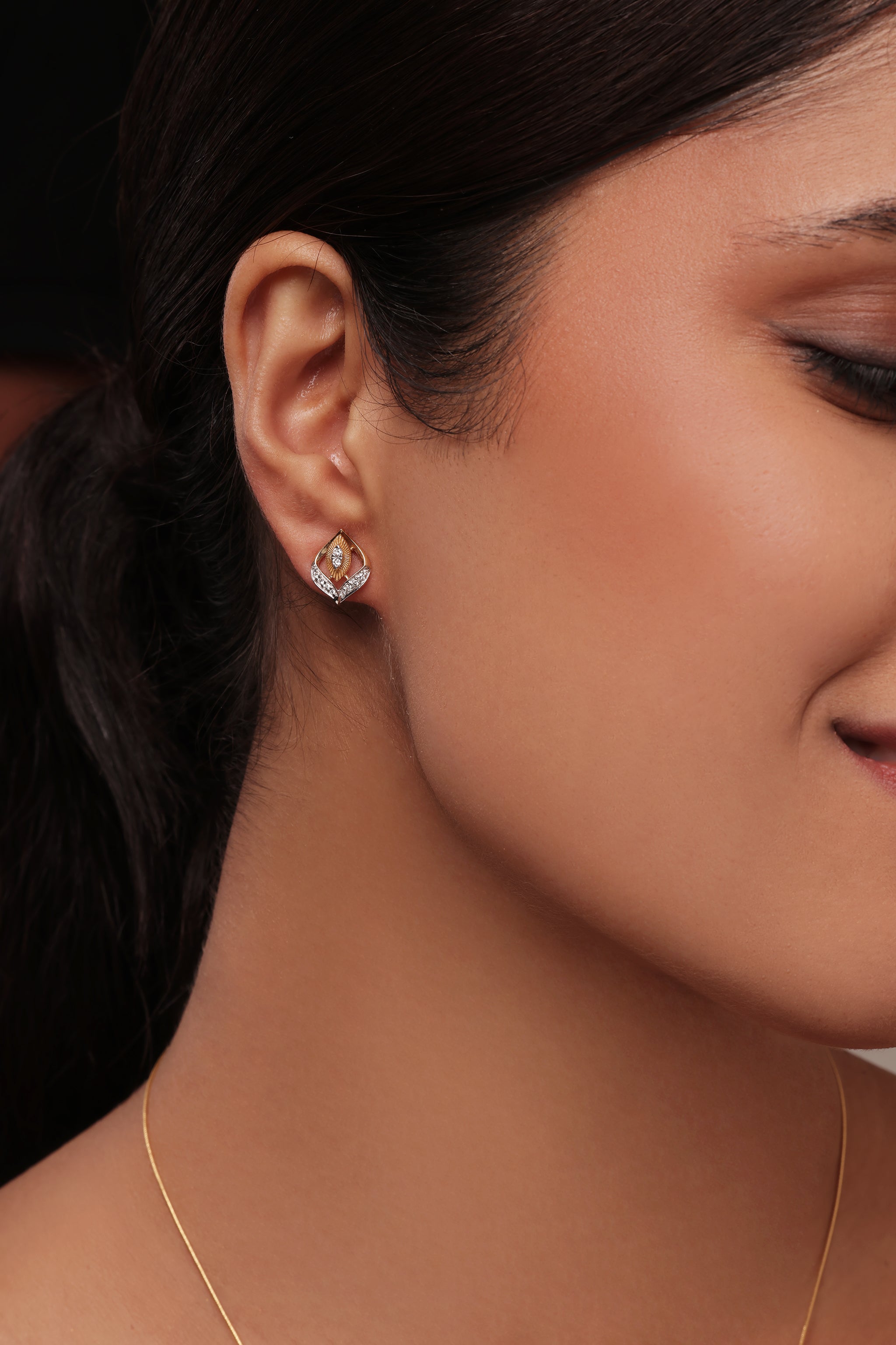 Round Diamond Cluster and Gold Earrings