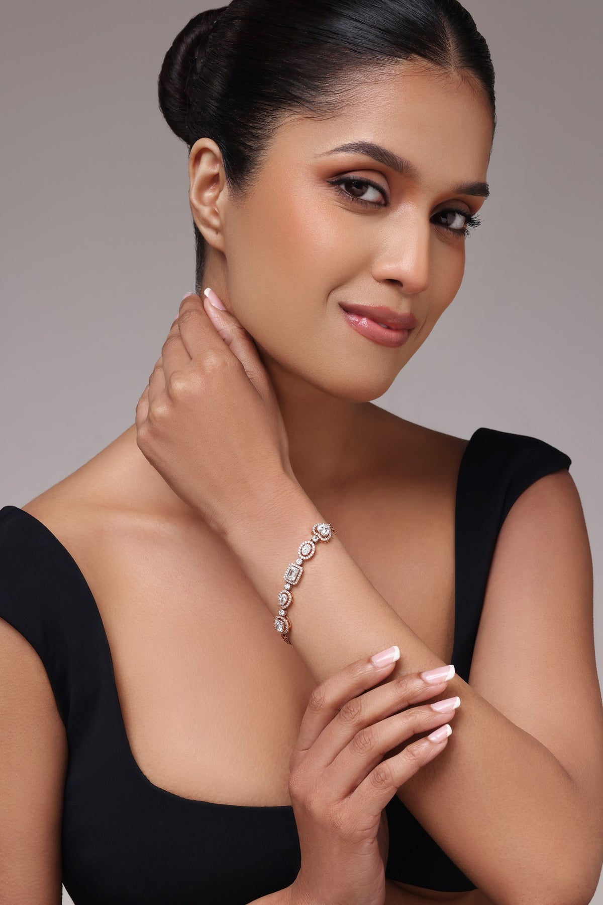 Alternating Halo Diamond Bracelet