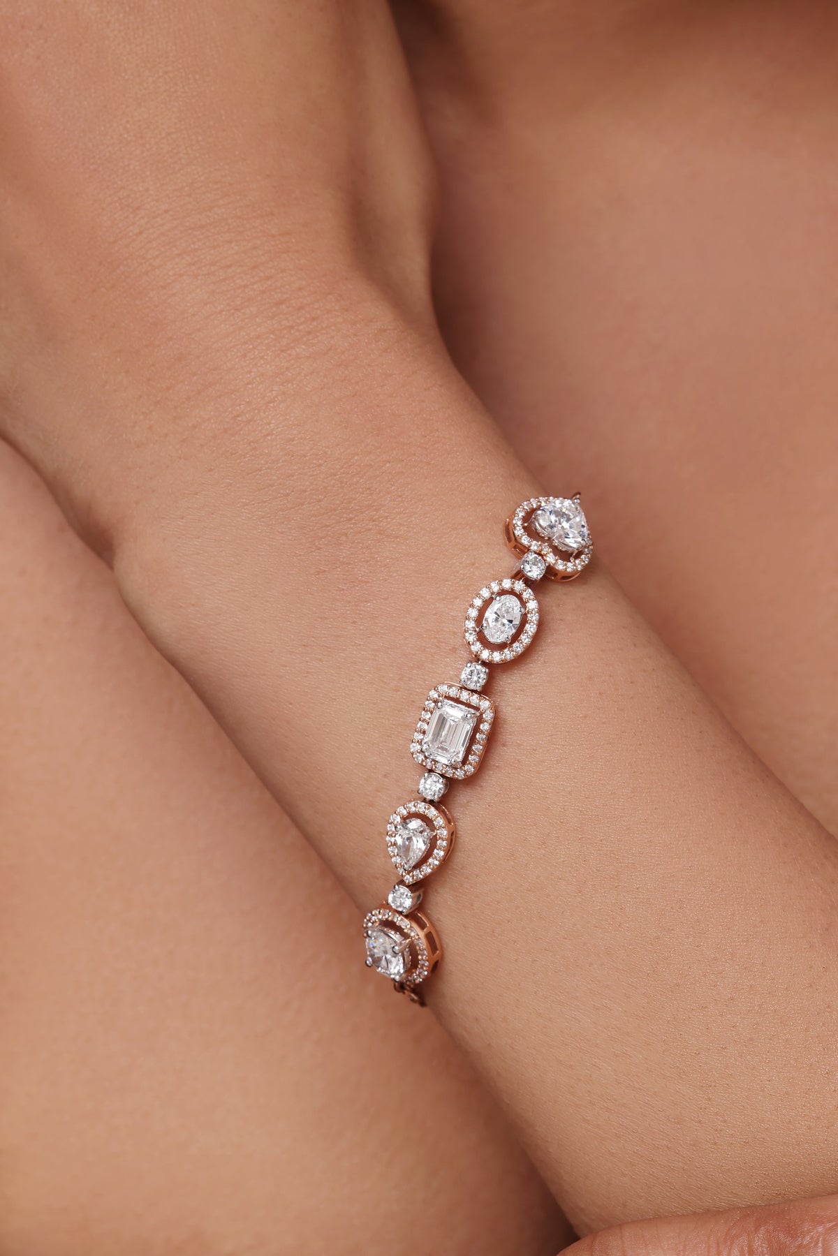 Alternating Halo Diamond Bracelet