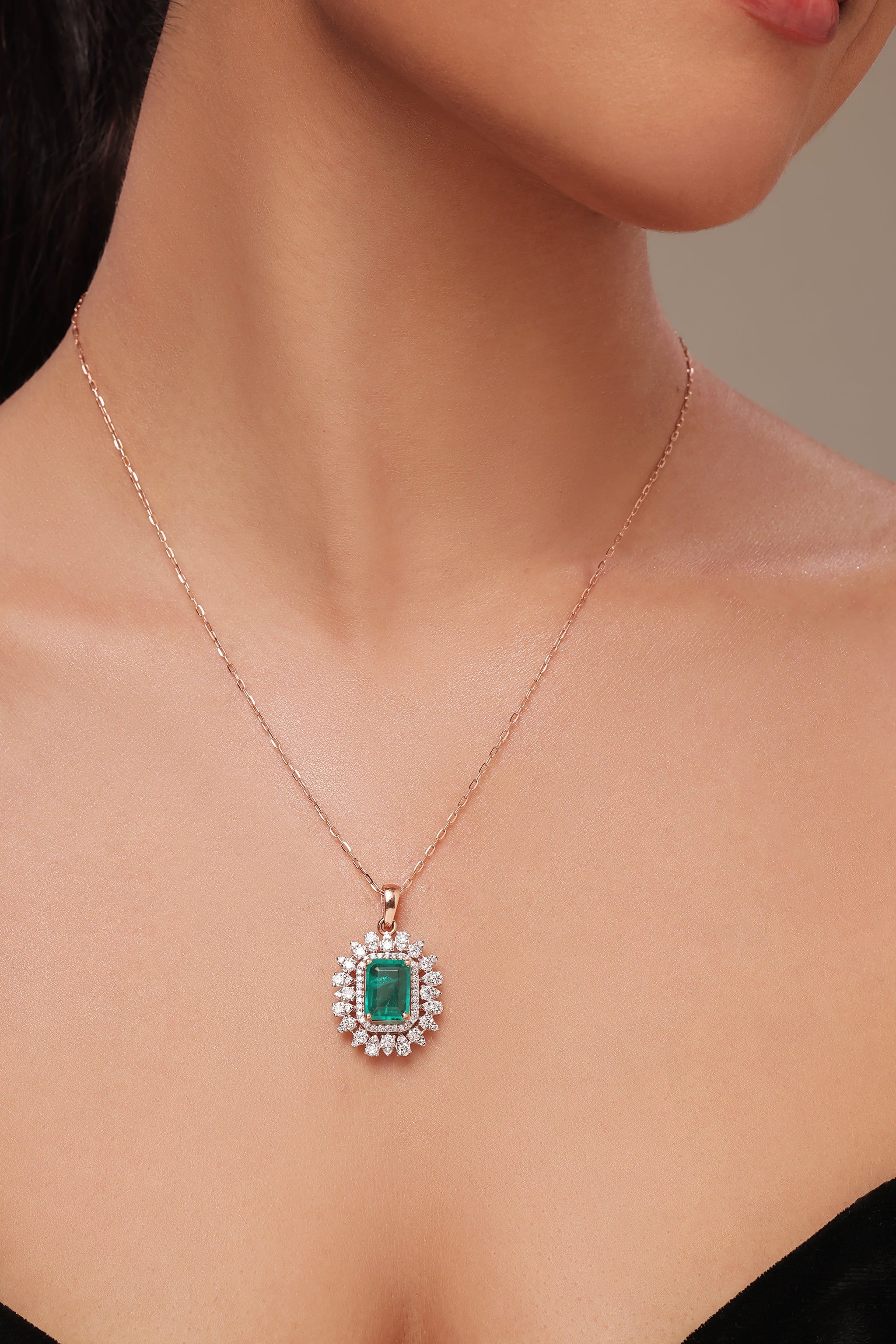Emerald stone - sunburst pendant