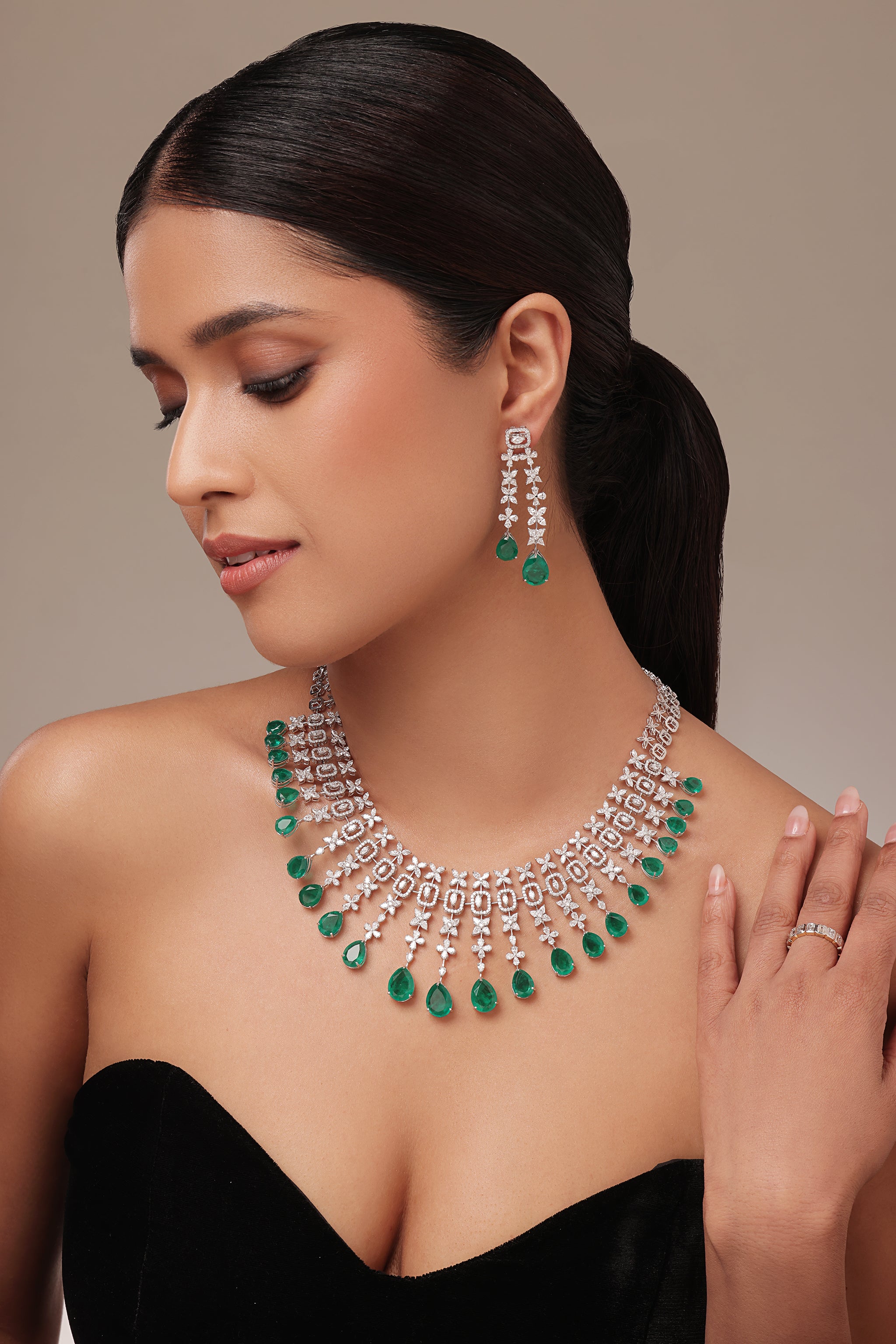 Emerald & Mult Diamond Earring