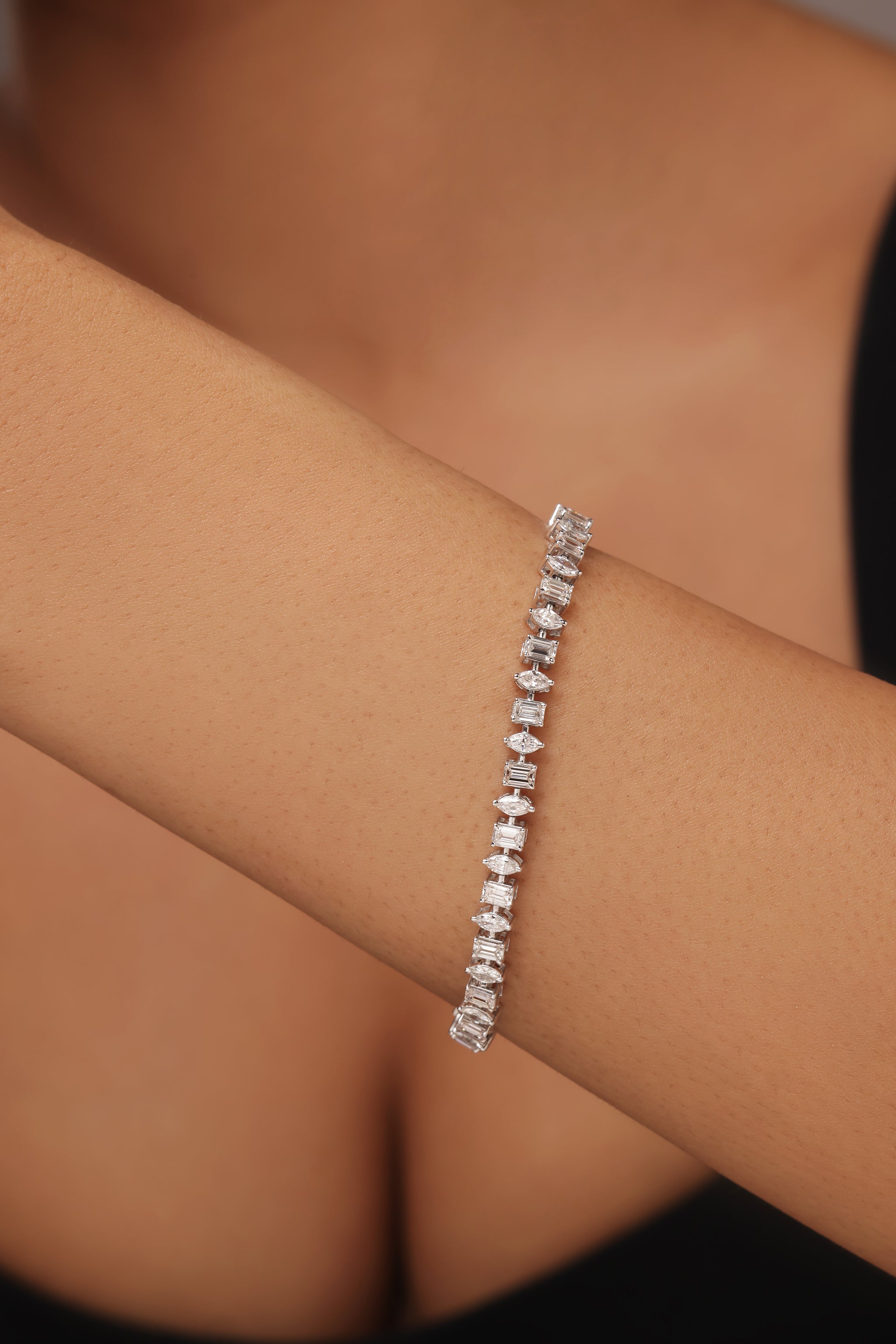 EMERALD AND MARQUISE TENNIS BRACELET