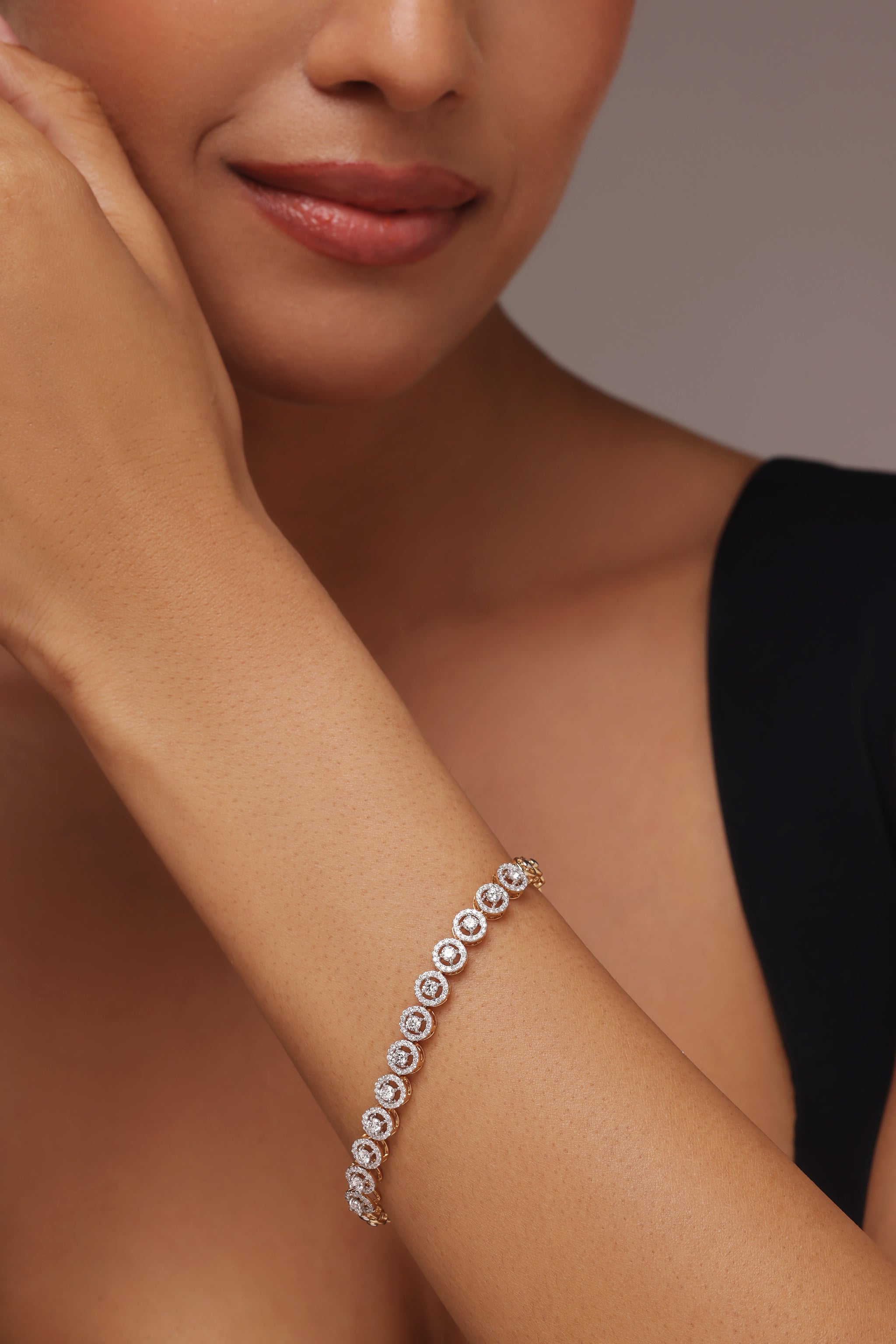 ROUND SOLITAIRE HALO TENNIS BRACELET