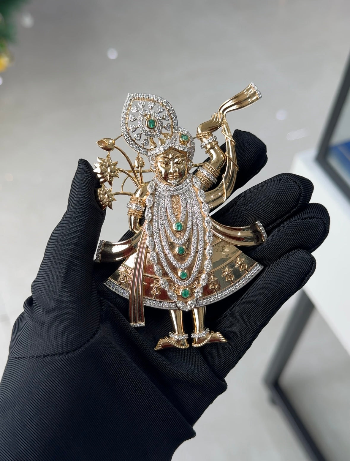 Shreenath Ji - Brooch