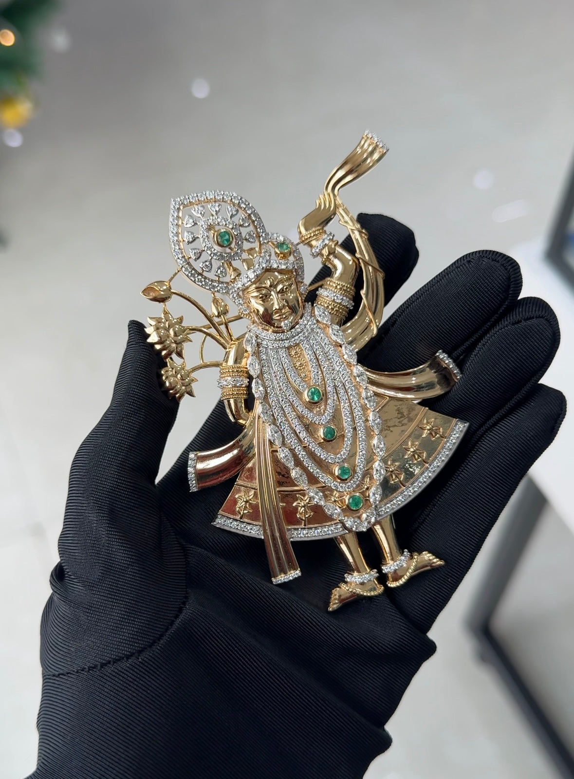 Shreenath Ji - Brooch